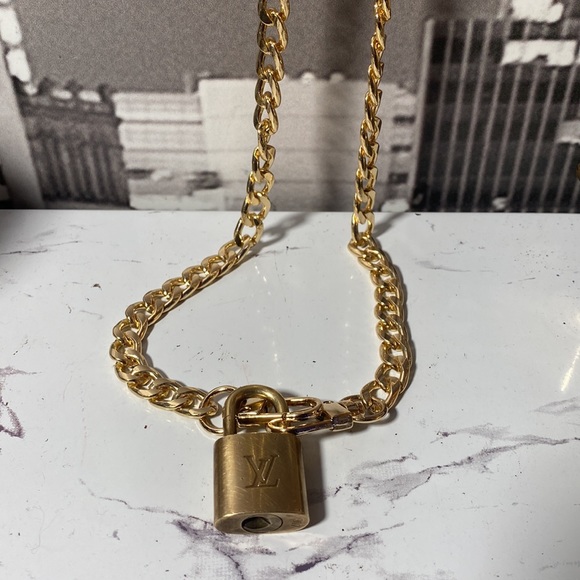 Authentic Louis Vuitton Lock with Chain - Picture 6 of 14